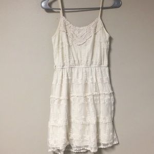 Junior’s Cream Lace Dress EUC